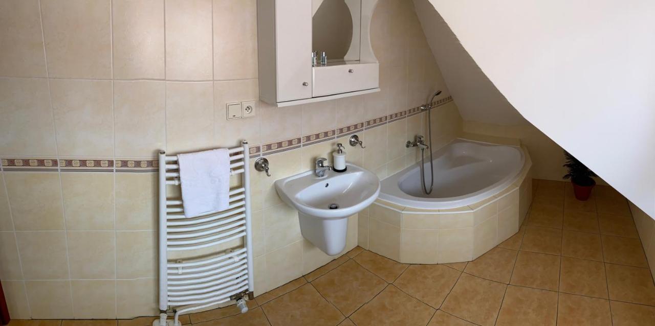 Vila Bellevue Luhacovice Ngoại thất bức ảnh